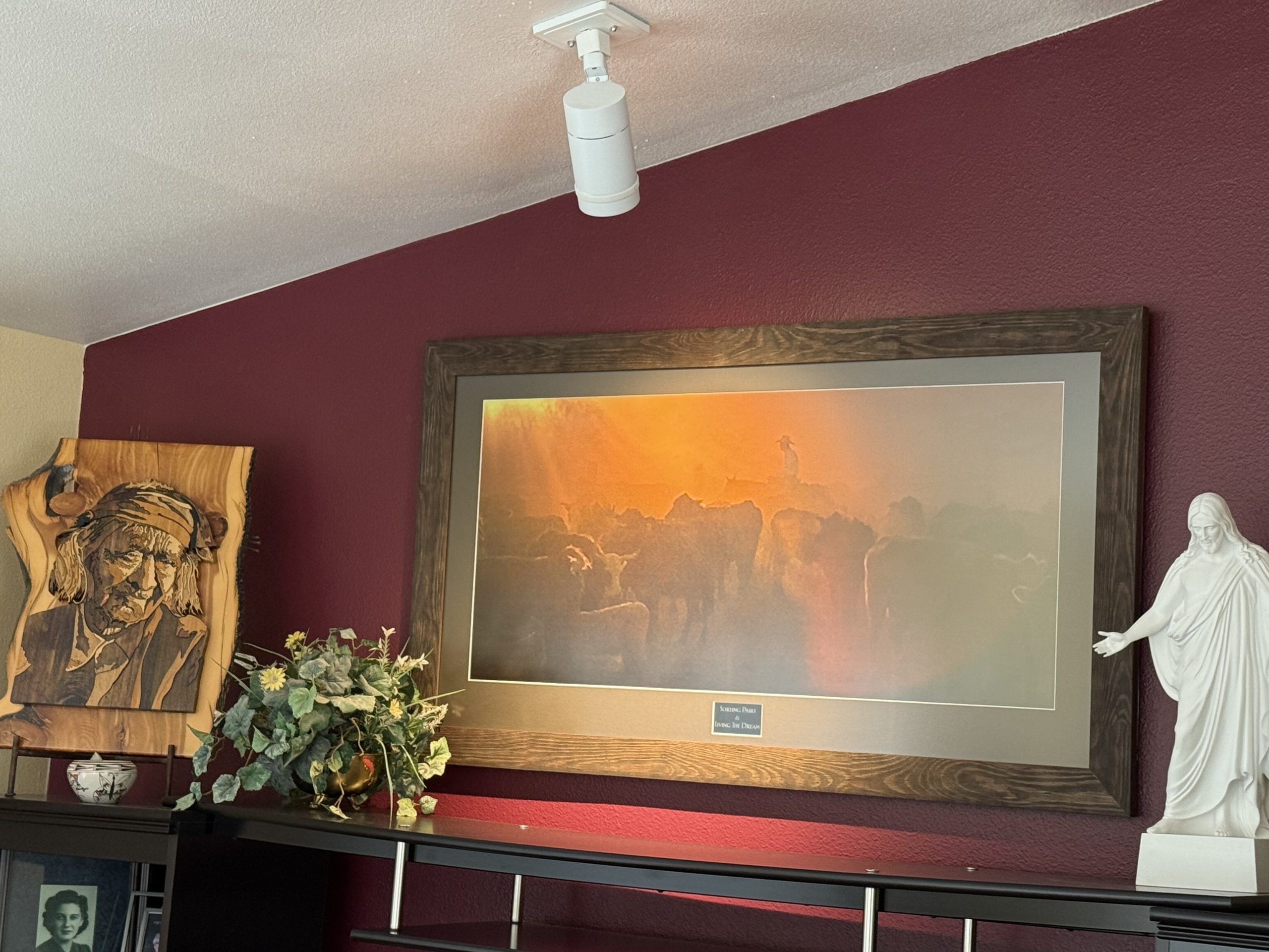 Buy museum grade artwork lighting fixtures for Texas residential interiors