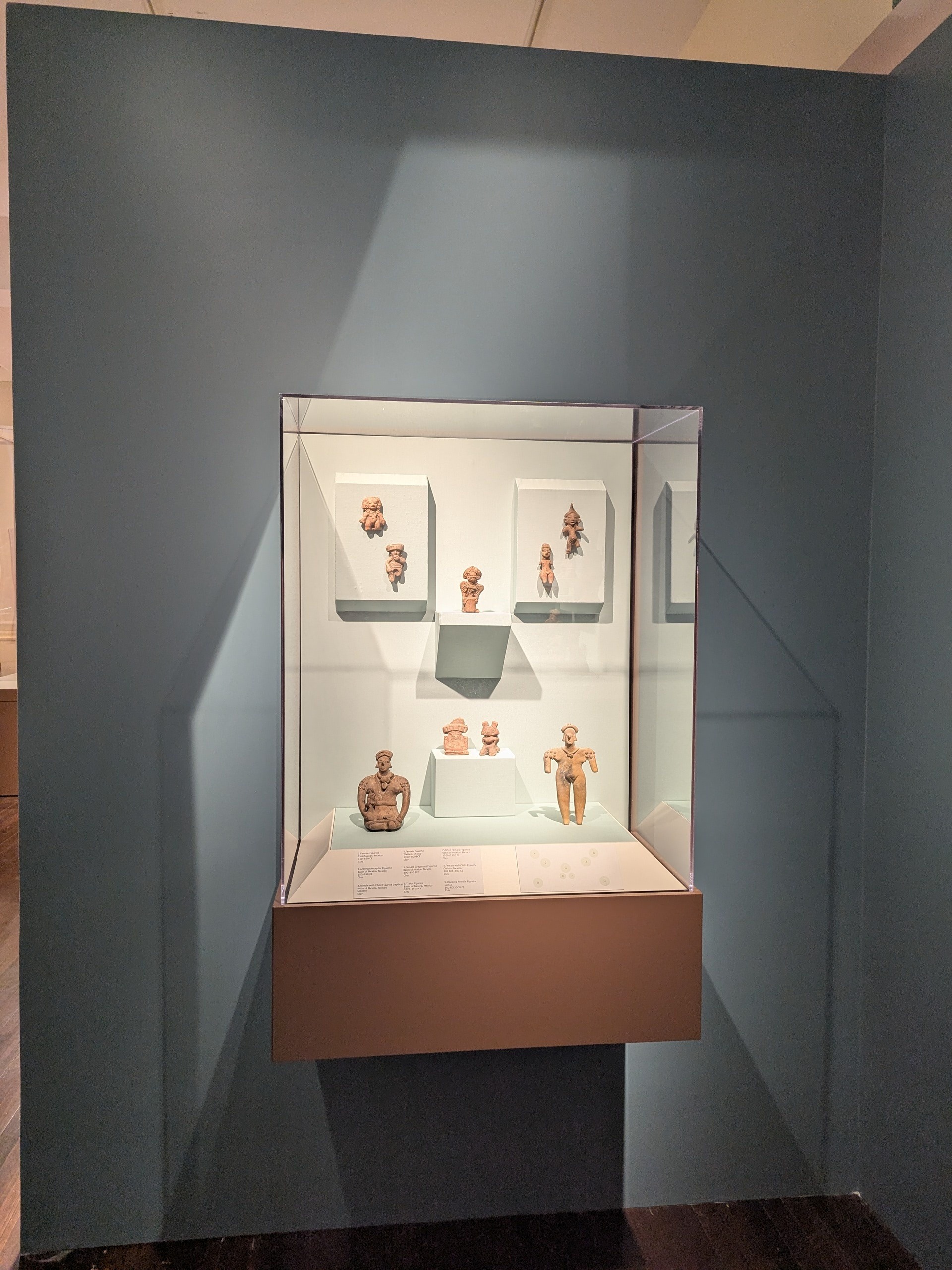 buy museum lighting for exhibitions in Washington, Seattle