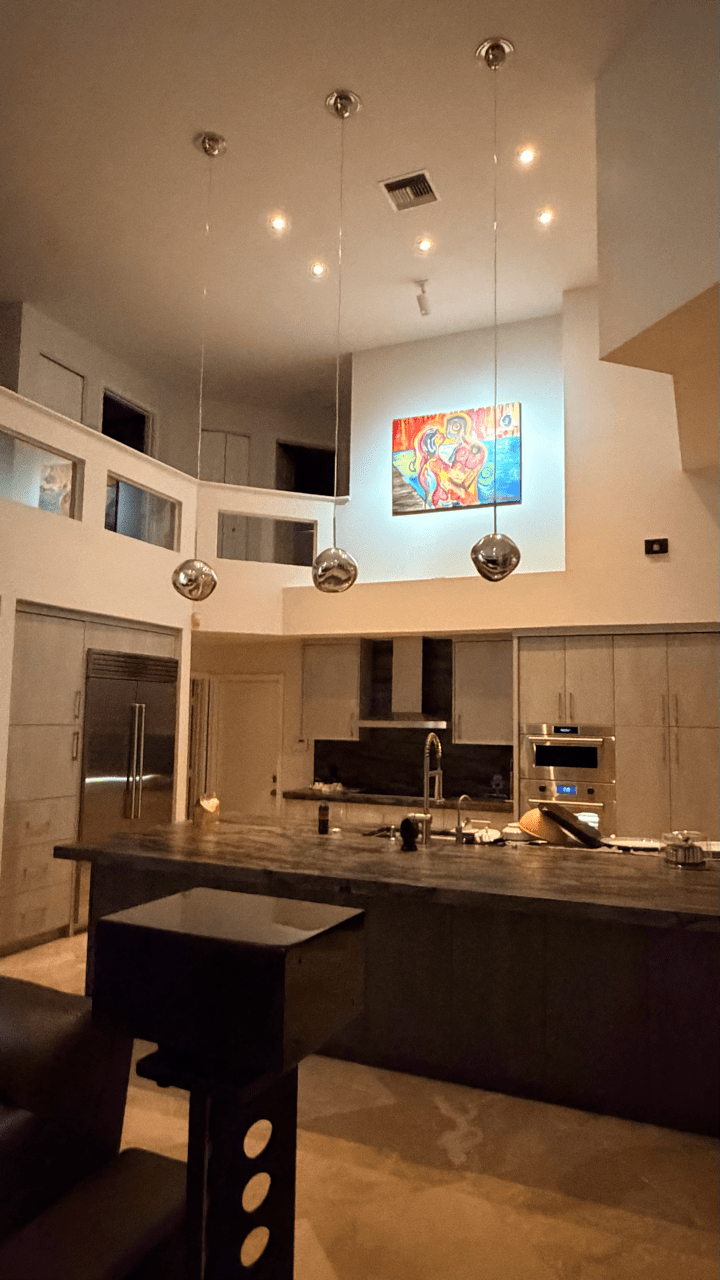 Get a competitive price for energy-efficient LED gallery tracks in Philadelphia, Pennsylvania.